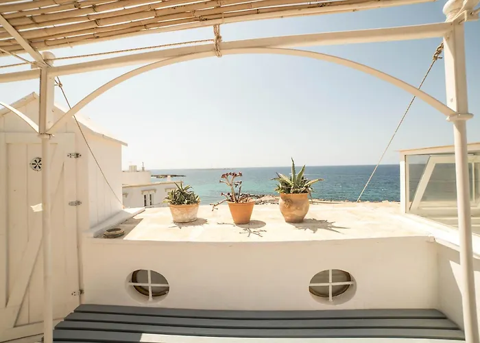 4 Balconi House-san Gregorio Palazzo Unico Vista Mare Holiday home *