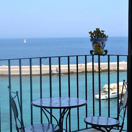 Дом отдыха 4 Balconi House-san Gregorio Palazzo Unico Vista Mare Галлиполи