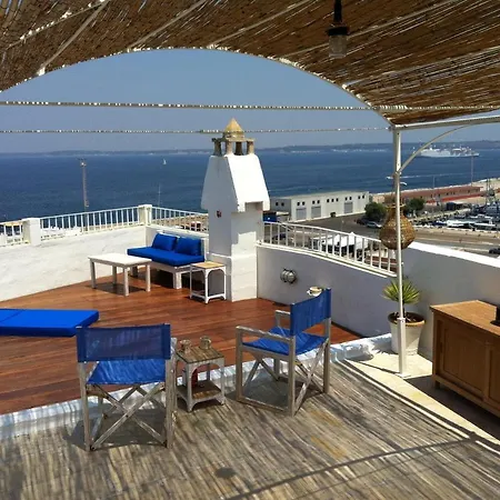 4 Balconi House-san Gregorio Palazzo Unico Vista Mare *